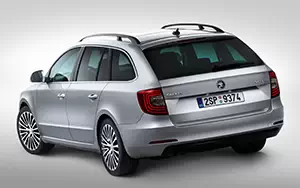   Skoda Superb Combi - 2013