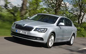 Обои автомобили Skoda Superb - 2013