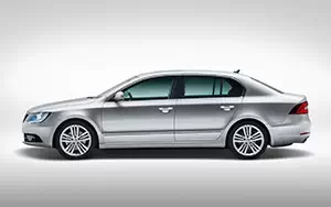   Skoda Superb - 2013