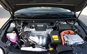 Обои автомобили Toyota Avalon Hybrid - 2013
