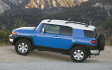 Обои автомобили Toyota FJ Cruiser - 2007