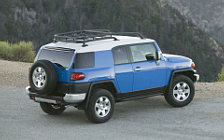 Обои автомобили Toyota FJ Cruiser - 2007