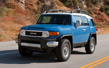   Toyota FJ Cruiser - 2011