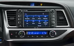   Toyota Highlander US-spec - 2014