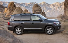   Toyota Land Cruiser 200 US-spec - 2013