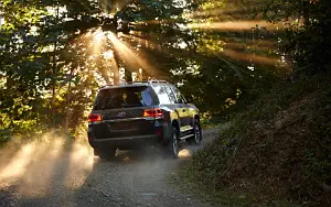   Toyota Land Cruiser 200 US-spec - 2016