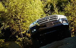 Обои автомобили Toyota Land Cruiser 200 US-spec - 2016