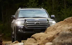 Обои автомобили Toyota Land Cruiser 200 US-spec - 2016