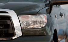   Toyota Tundra Double Cab - 2010