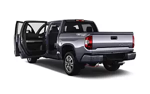 Обои автомобили Toyota Tundra TRD Sport CrewMax Cab - 2017