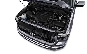   Toyota Tundra TRD Sport CrewMax Cab - 2017