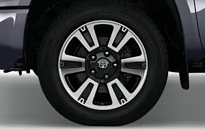   Toyota Tundra TRD Sport CrewMax Cab - 2017
