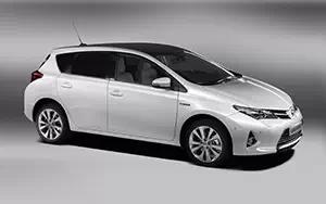   Toyota Auris Hybrid - 2012