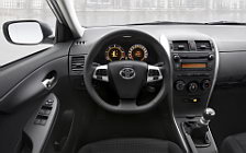   Toyota Corolla - 2010