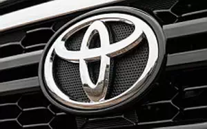   Toyota Hilux 4x4 Special Edition Double Cab - 2018