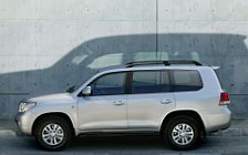 Обои автомобили Toyota Land Cruiser 200 - 2007