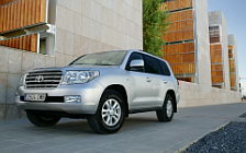 Обои автомобили Toyota Land Cruiser 200 - 2007