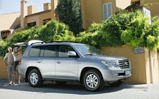 Обои автомобили Toyota Land Cruiser 200 - 2007