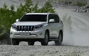   Toyota Land Cruiser Prado - 2013