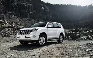   Toyota Land Cruiser Prado - 2013