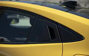 Обои автомобили Toyota Prius Plug-in Hybrid - 2023