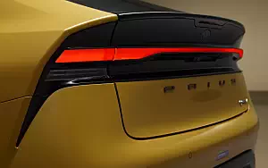 Обои автомобили Toyota Prius Plug-in Hybrid - 2023