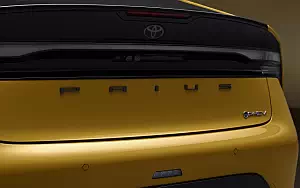 Обои автомобили Toyota Prius Plug-in Hybrid - 2023