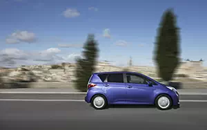   Toyota Verso S - 2011