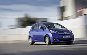   Toyota Verso S - 2011
