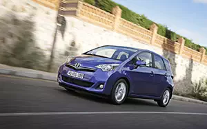   Toyota Verso S - 2011
