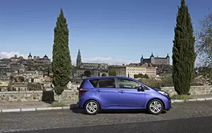   Toyota Verso S - 2011