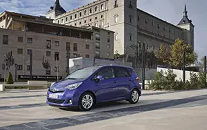   Toyota Verso S - 2011