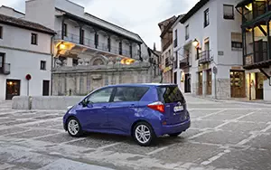   Toyota Verso S - 2011