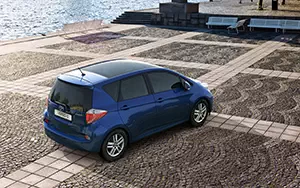   Toyota Verso S - 2011