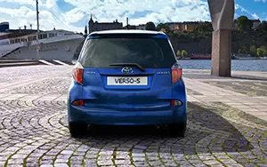  Toyota Verso S - 2011