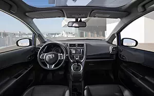   Toyota Verso S - 2011