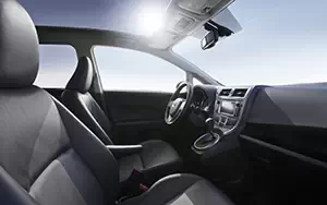   Toyota Verso S - 2011